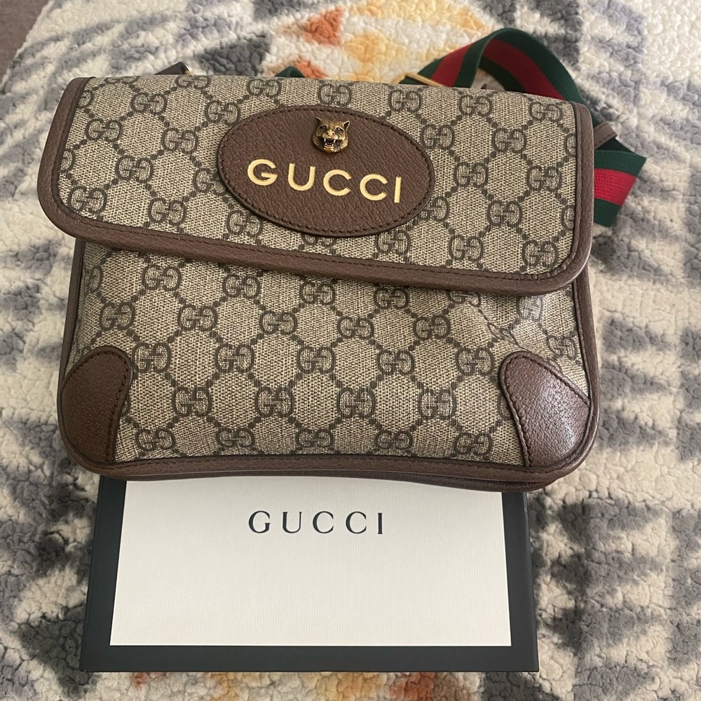 Authentic GUCCI GG Neo Messenger Bag(ON HOLD)